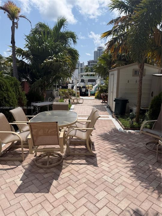 For Rent: $4,900 (3 beds, 2 baths, 1793 Square Feet)