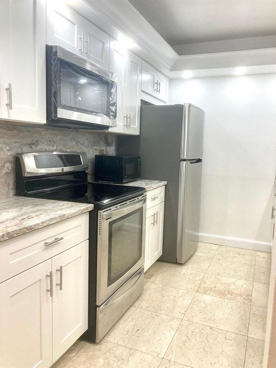 Kitchen Left Side