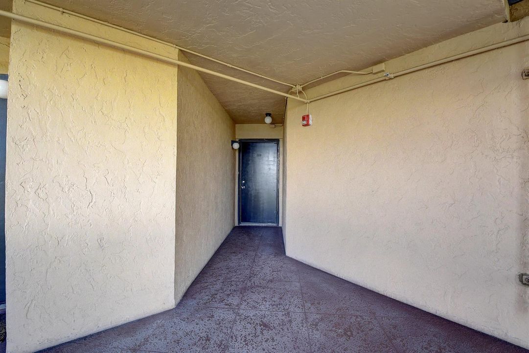 ENTRANCE TO UNIT