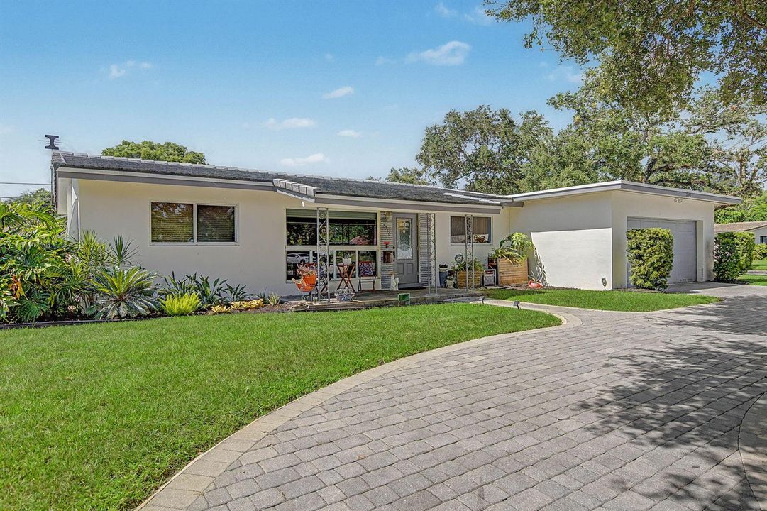 25-web-or-mls-2740-sw-16th-st