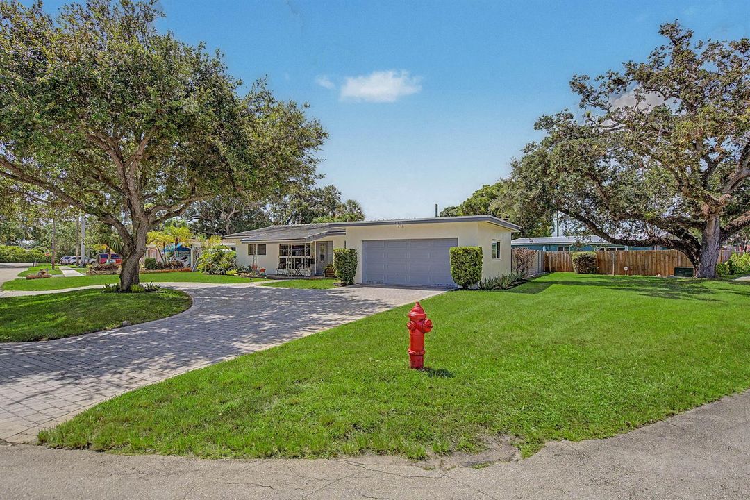 28-web-or-mls-2740-sw-16th-st