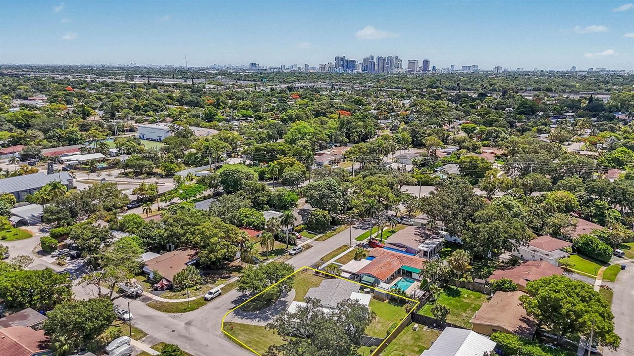 13-web-or-mls-2740-sw-16th-st