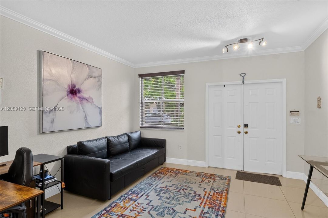 For Rent: $3,500 (3 beds, 2 baths, 1650 Square Feet)