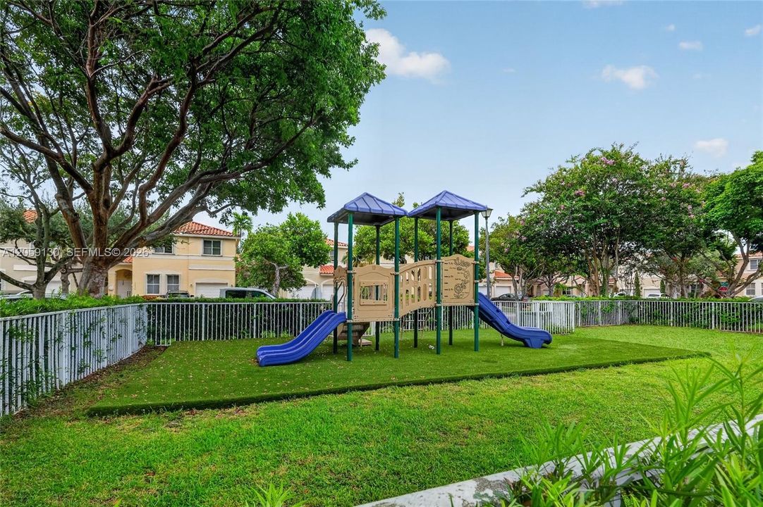 For Rent: $3,500 (3 beds, 2 baths, 1650 Square Feet)