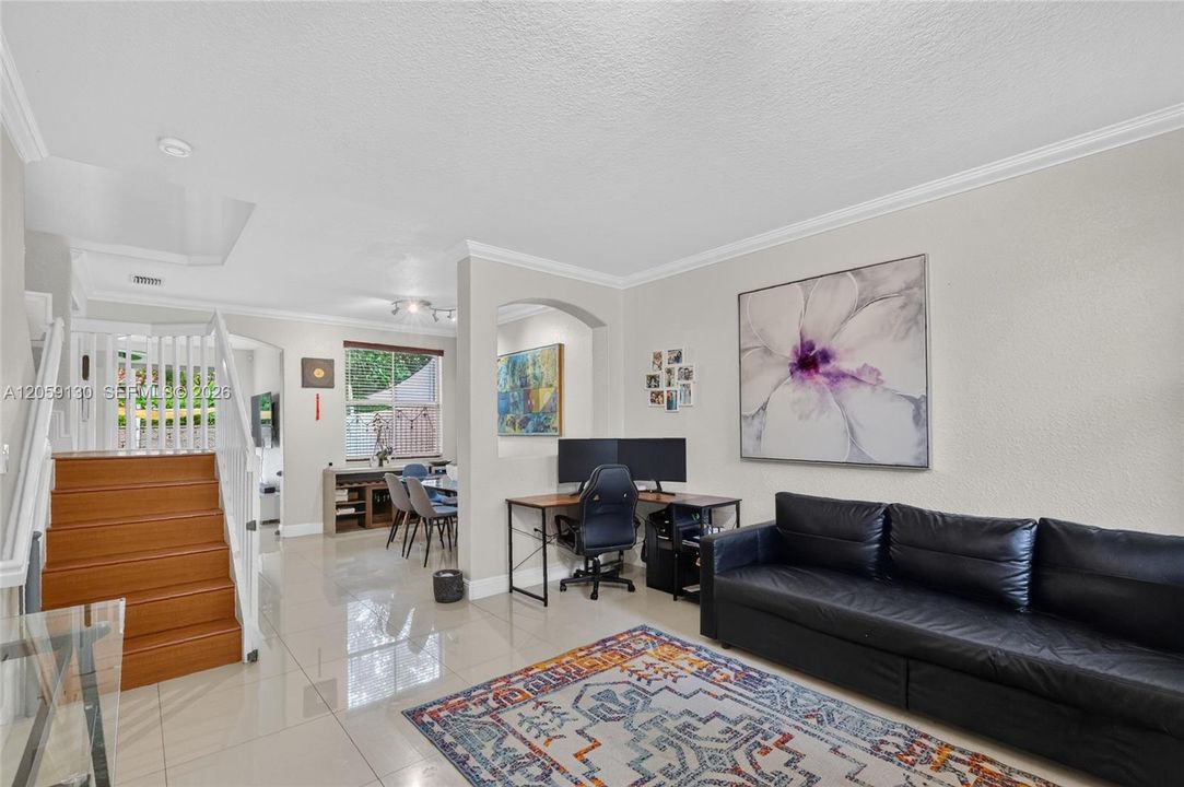 For Rent: $3,500 (3 beds, 2 baths, 1650 Square Feet)
