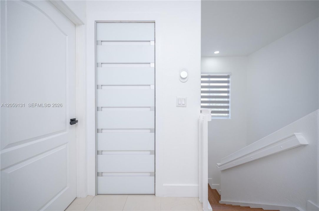 En Venta: $610,000 (4 camas, 3 baños, 2243 Pies cuadrados)