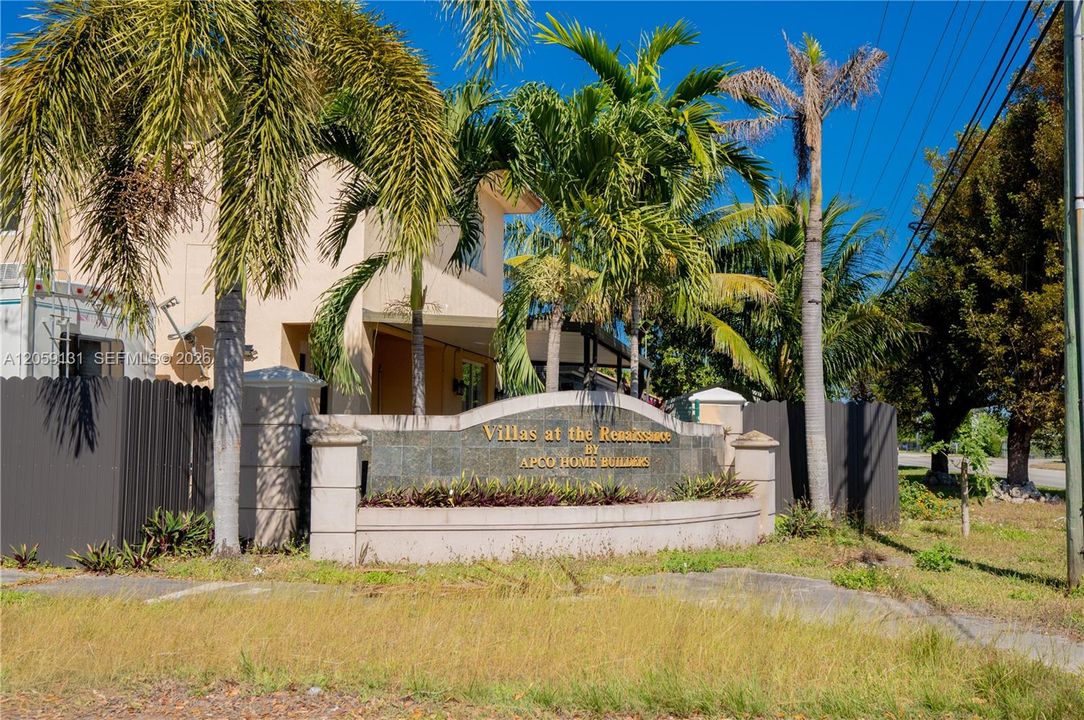 En Venta: $610,000 (4 camas, 3 baños, 2243 Pies cuadrados)