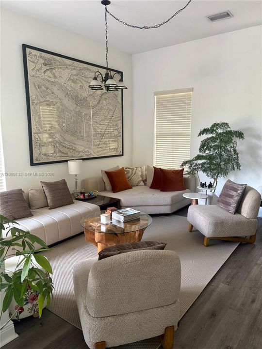 В аренду: $4,500 (3 спален, 2 ванн, 1654 Квадратных фут)