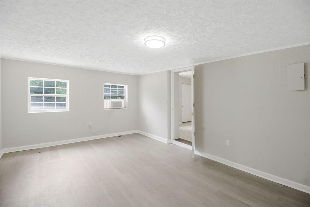 27-web-or-mls-3031-w-jackson-st