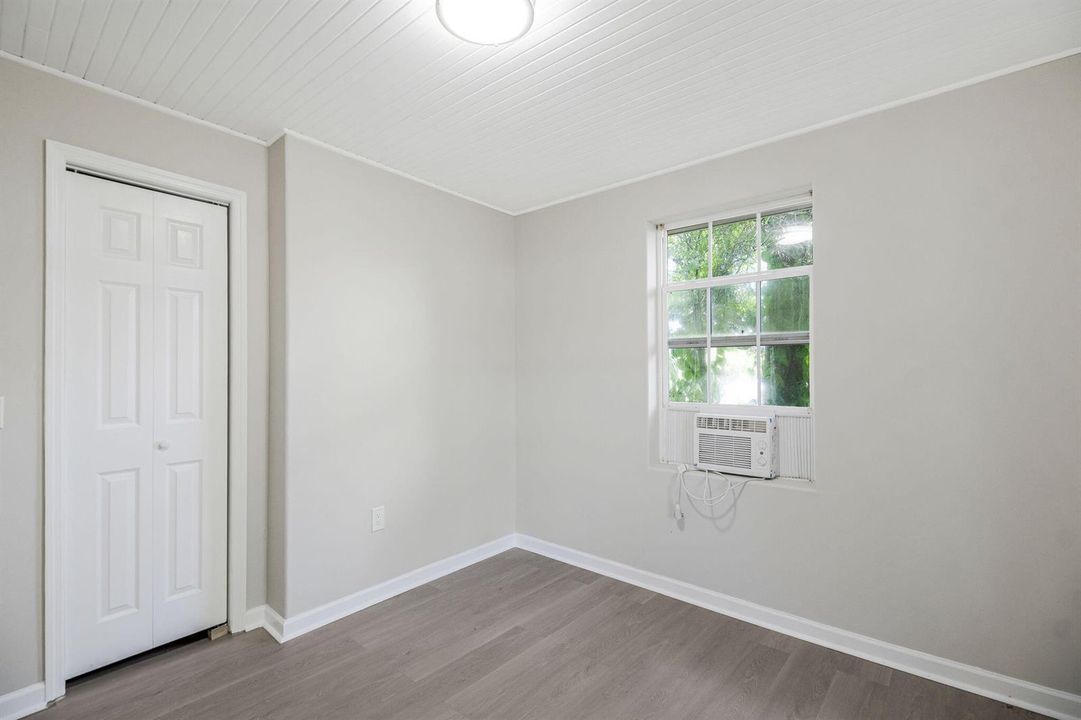 32-web-or-mls-3031-w-jackson-st