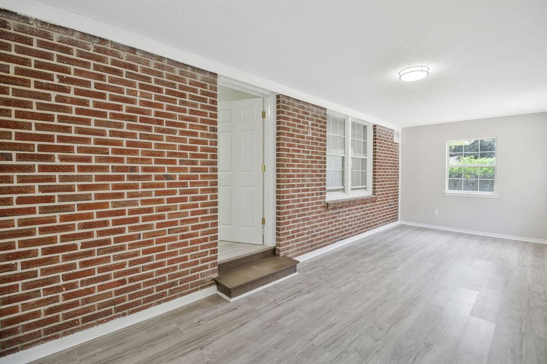 38-web-or-mls-3031-w-jackson-st