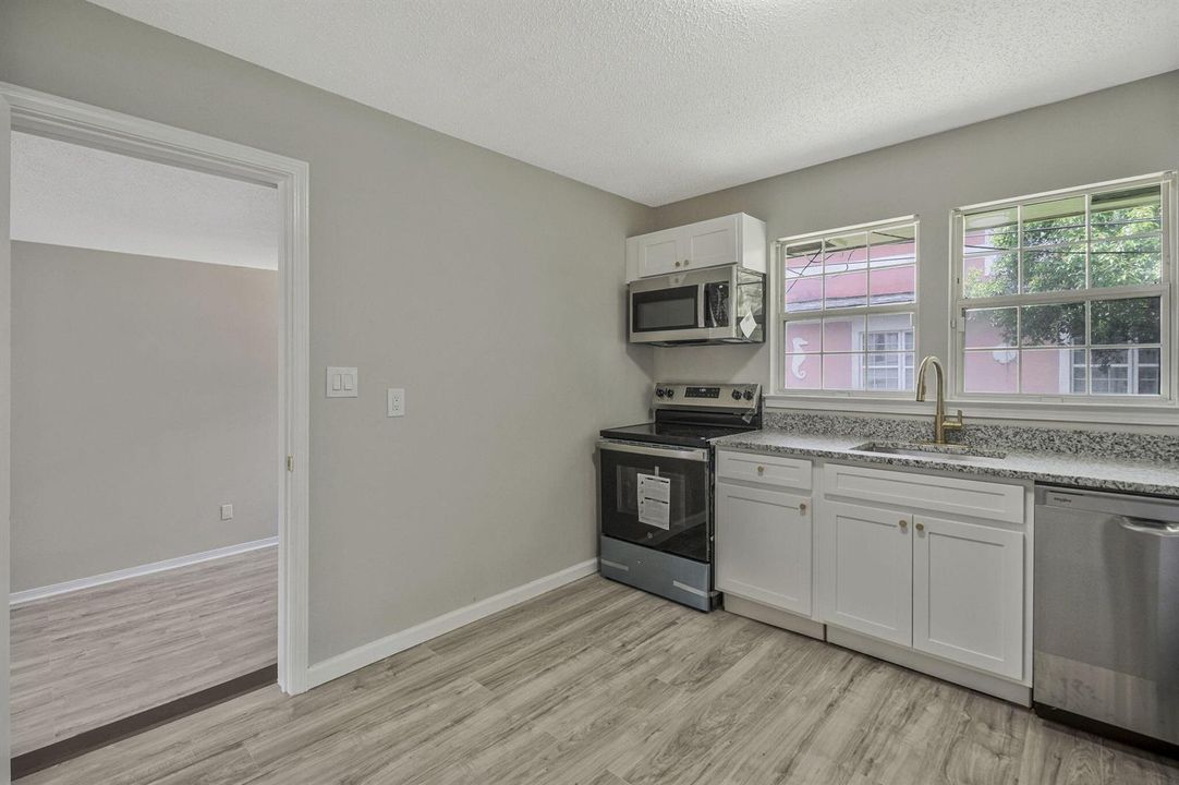 16-web-or-mls-3031-w-jackson-st