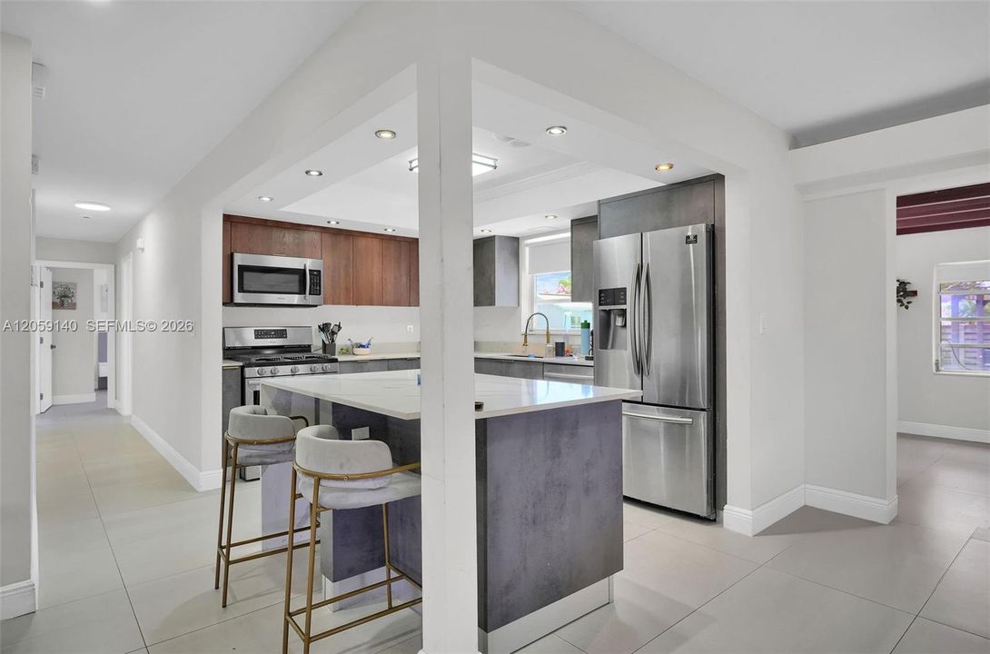 На продажу: $719,999 (3 спален, 2 ванн, 1458 Квадратных фут)