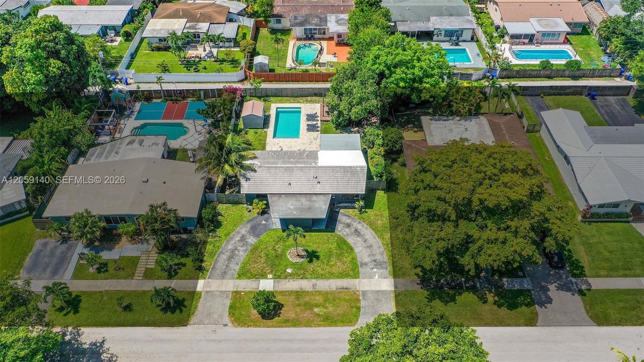 На продажу: $719,999 (3 спален, 2 ванн, 1458 Квадратных фут)