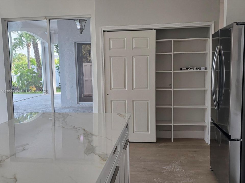 Kitchen pantry