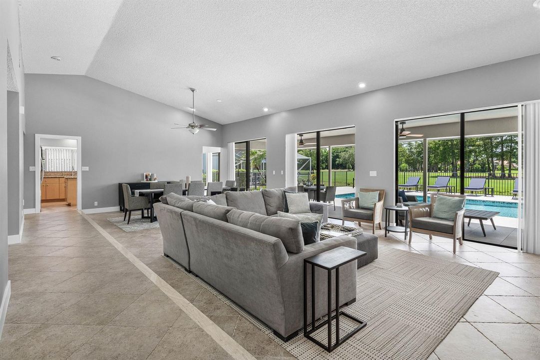 009-10891BocaWoodsLane-BocaRaton-FL-3342