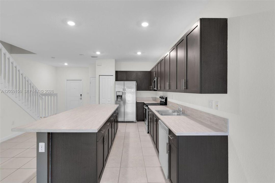 На продажу: $459,000 (3 спален, 2 ванн, 1772 Квадратных фут)