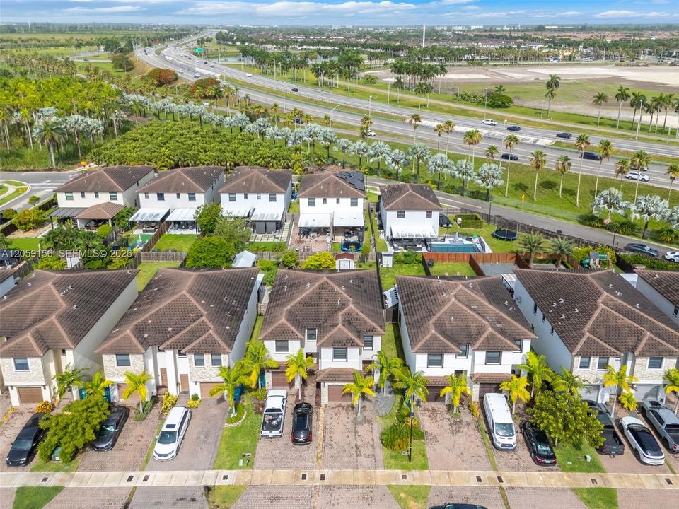 На продажу: $459,000 (3 спален, 2 ванн, 1772 Квадратных фут)