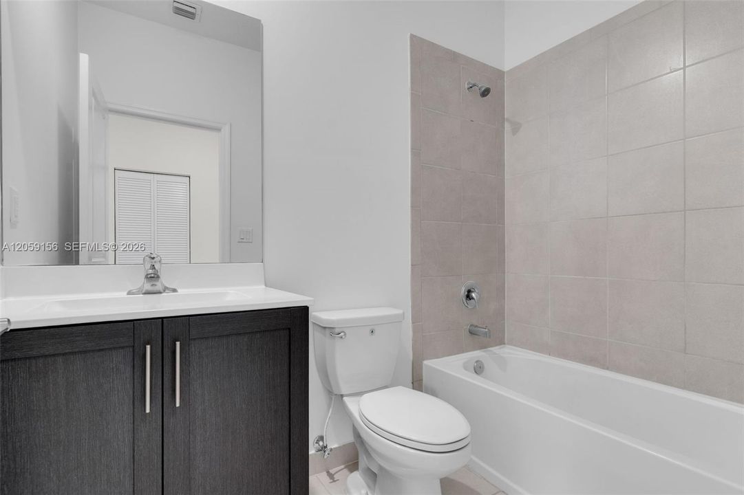 На продажу: $459,000 (3 спален, 2 ванн, 1772 Квадратных фут)