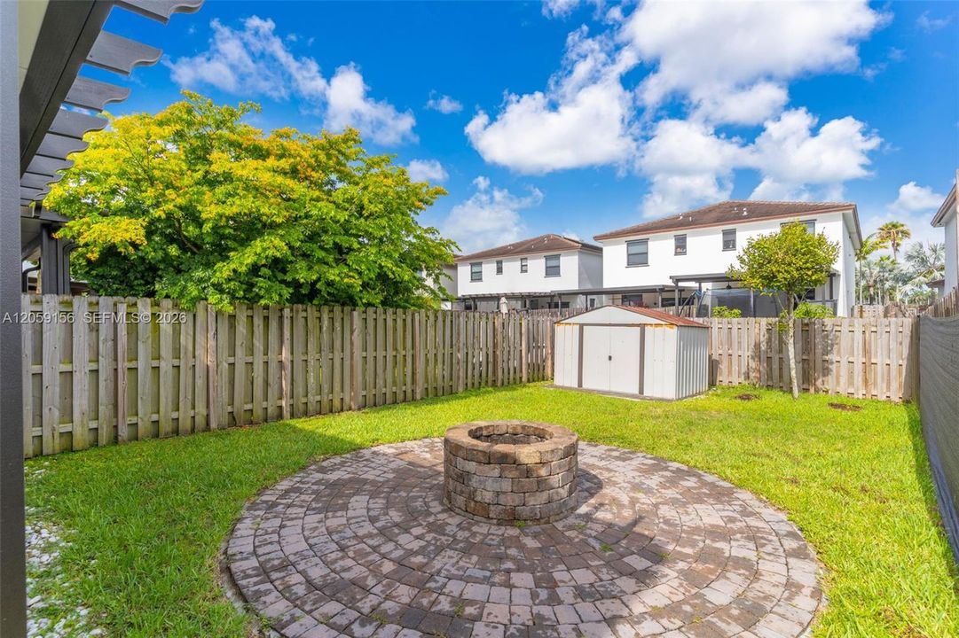 На продажу: $459,000 (3 спален, 2 ванн, 1772 Квадратных фут)
