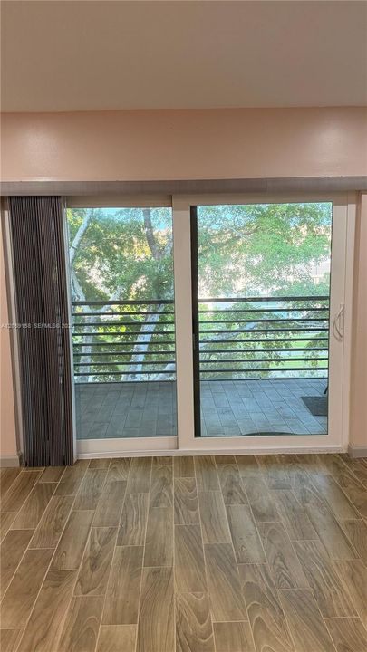 В аренду: $2,000 (2 спален, 2 ванн, 1010 Квадратных фут)