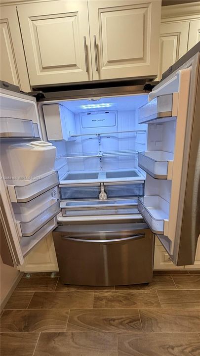 В аренду: $2,000 (2 спален, 2 ванн, 1010 Квадратных фут)