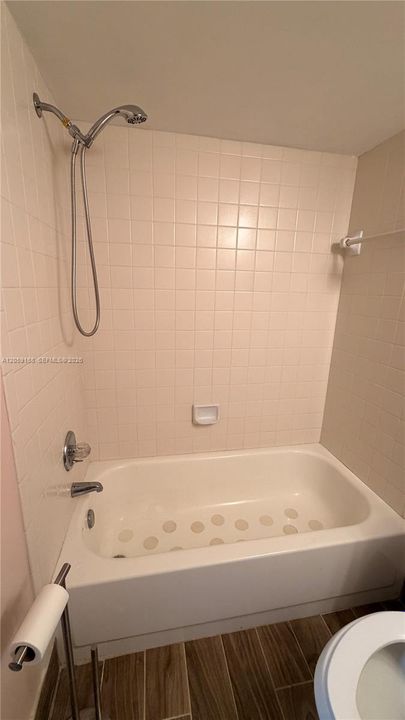 В аренду: $2,000 (2 спален, 2 ванн, 1010 Квадратных фут)
