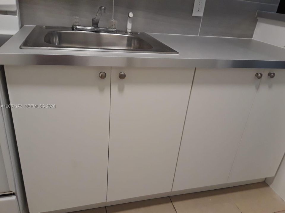 En Renta: $1,800 (2 camas, 1 baños, 1121 Pies cuadrados)