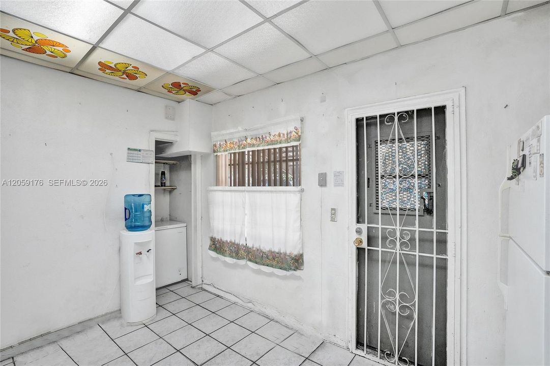 На продажу: $450,000 (2 спален, 1 ванн, 1089 Квадратных фут)