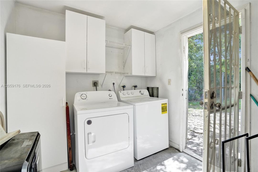 На продажу: $450,000 (2 спален, 1 ванн, 1089 Квадратных фут)