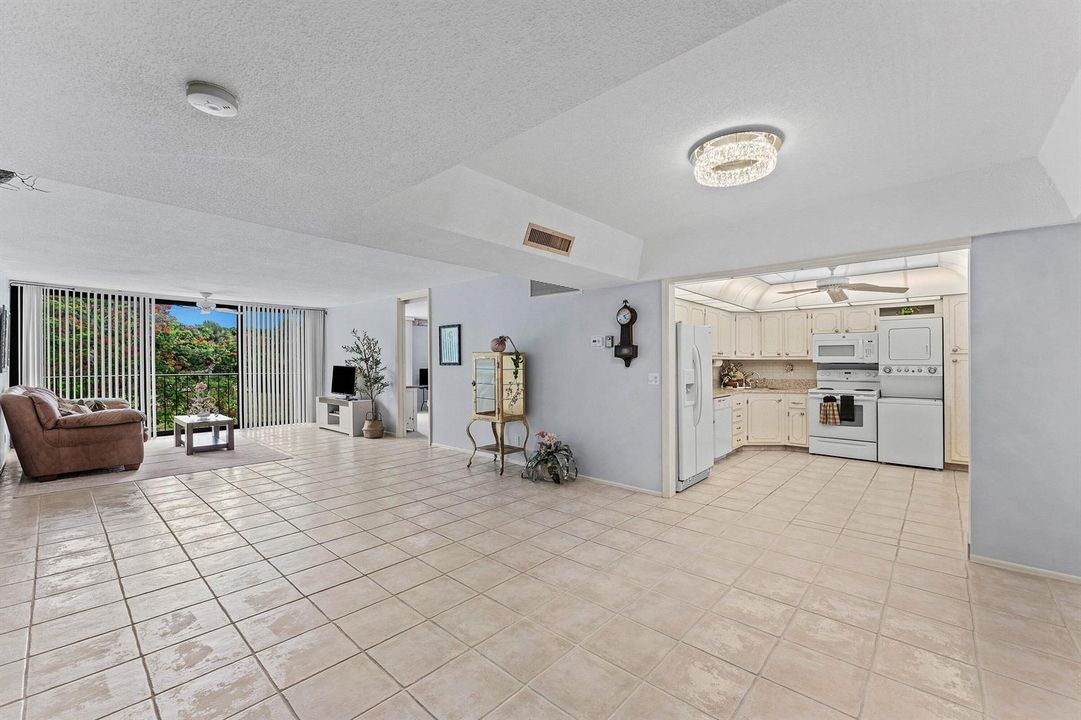 008-501Southwest11thPlace-412-BocaRaton-