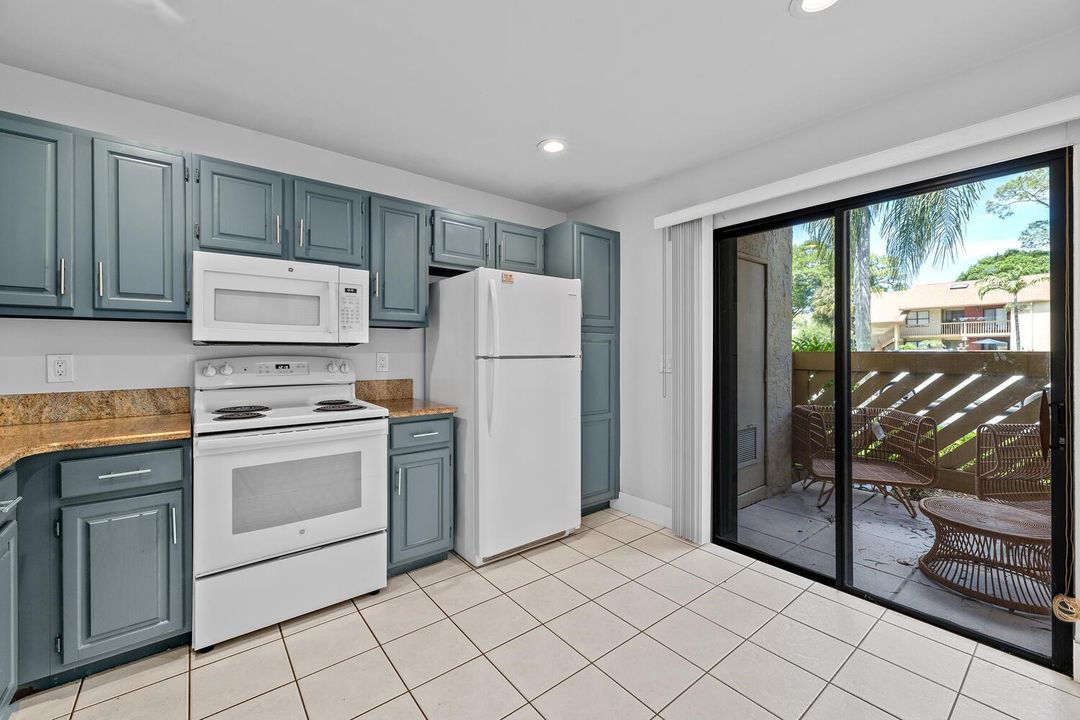 12999 Odessa Trail Apt 10-large-003-004-