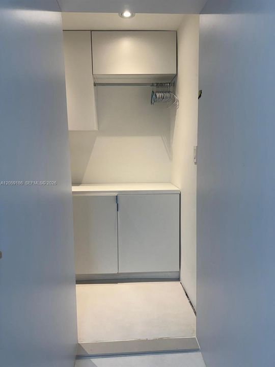 В аренду: $19,099 (4 спален, 3 ванн, 2196 Квадратных фут)