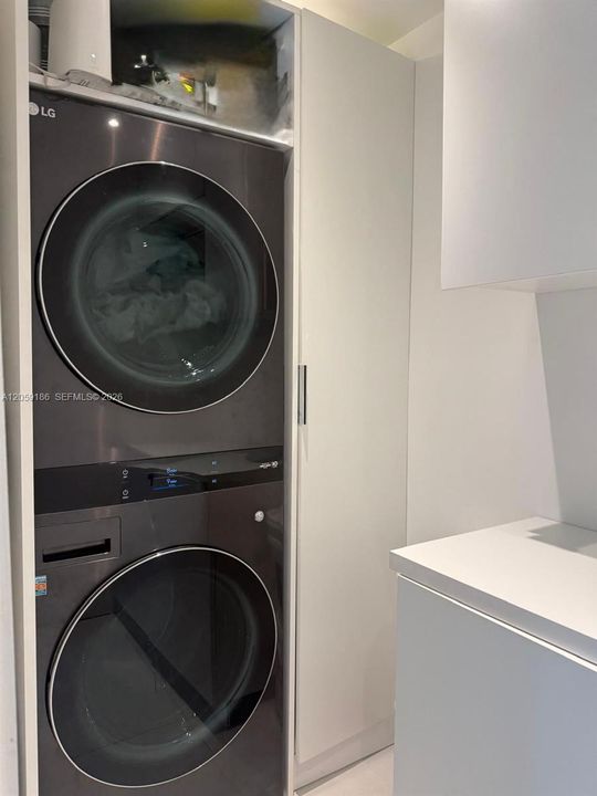 В аренду: $19,099 (4 спален, 3 ванн, 2196 Квадратных фут)