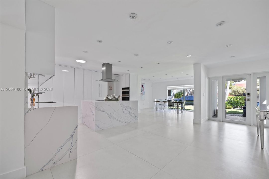 В аренду: $19,099 (4 спален, 3 ванн, 2196 Квадратных фут)