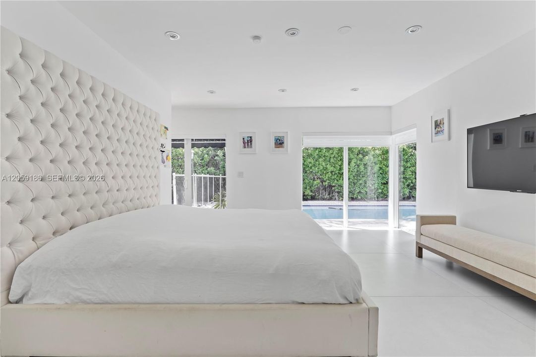 В аренду: $19,099 (4 спален, 3 ванн, 2196 Квадратных фут)
