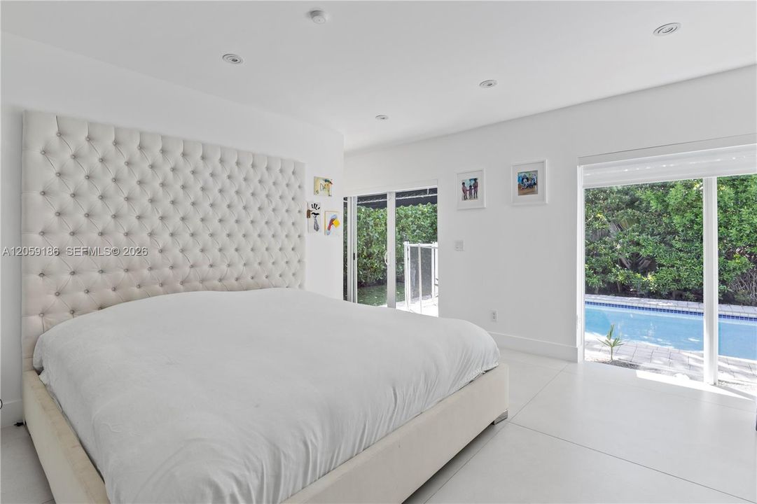 В аренду: $19,099 (4 спален, 3 ванн, 2196 Квадратных фут)