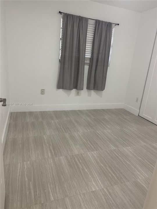 В аренду: $1,850 (2 спален, 1 ванн, 801 Квадратных фут)