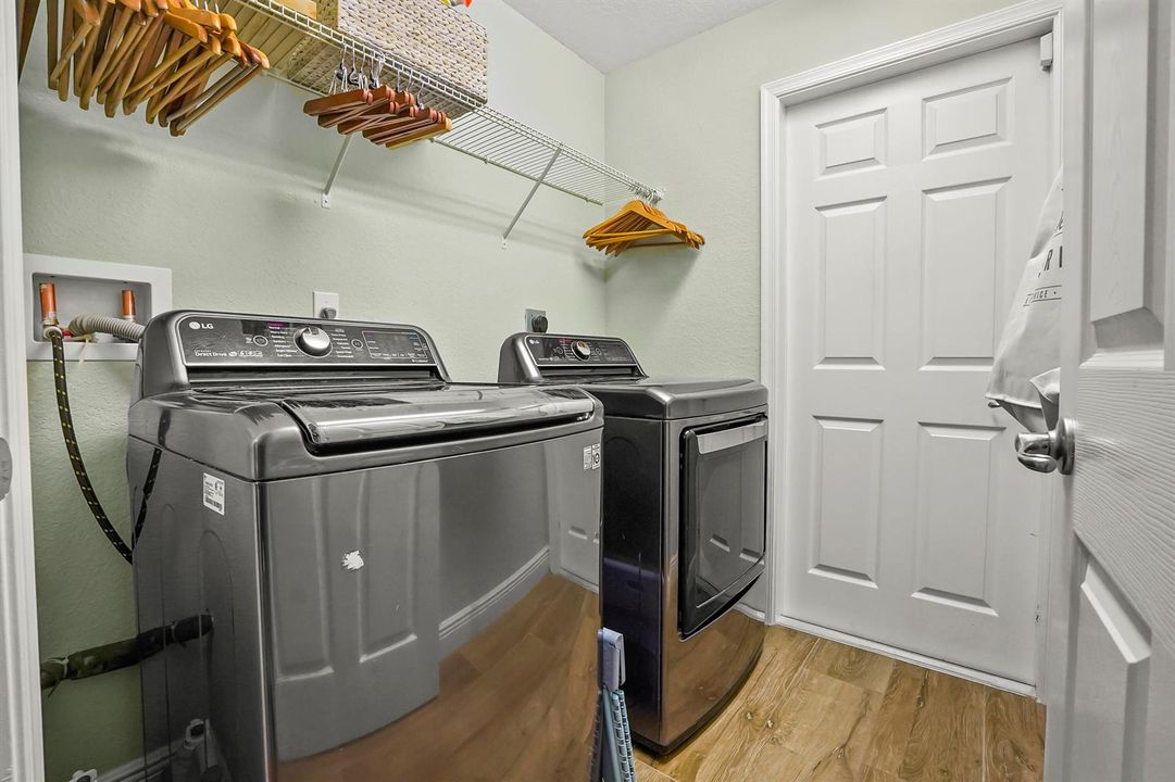 16 Laundry 01