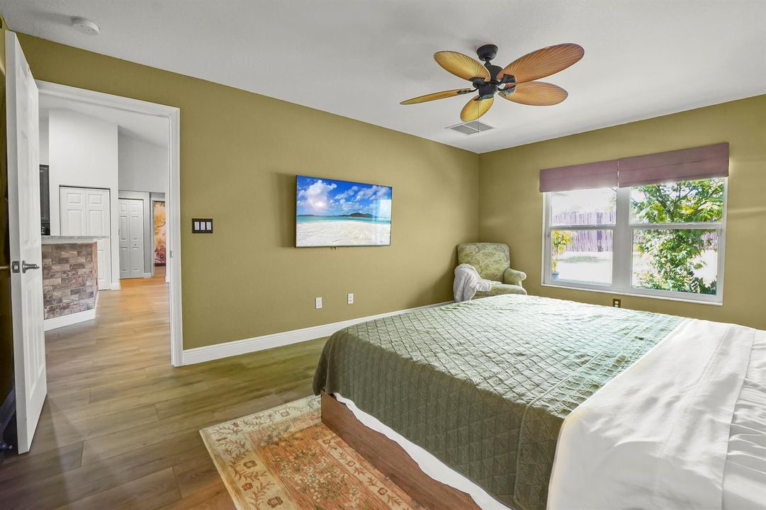 29 Bedroom 03