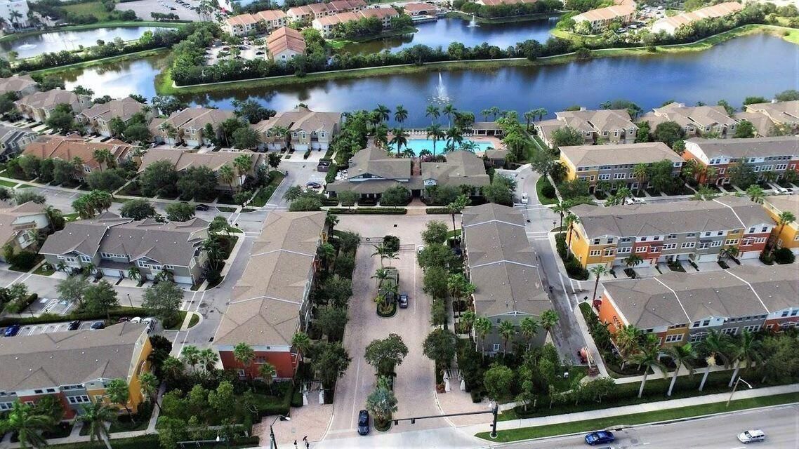 entrance aerial