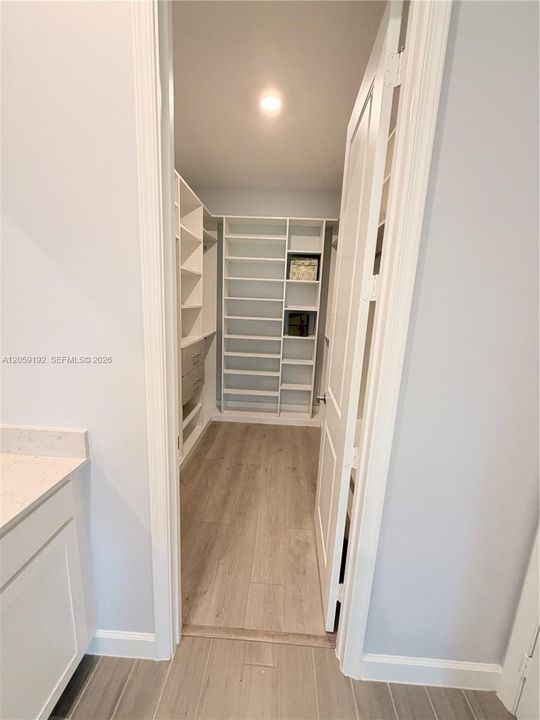 В аренду: $4,200 (3 спален, 2 ванн, 2179 Квадратных фут)