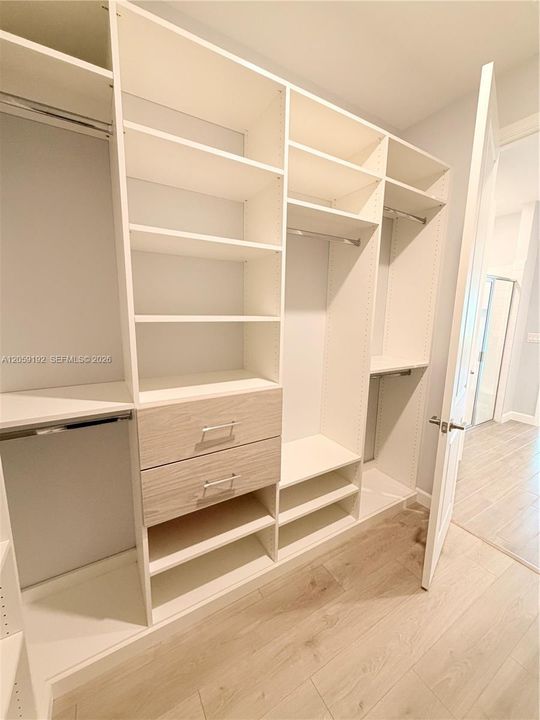 В аренду: $4,200 (3 спален, 2 ванн, 2179 Квадратных фут)