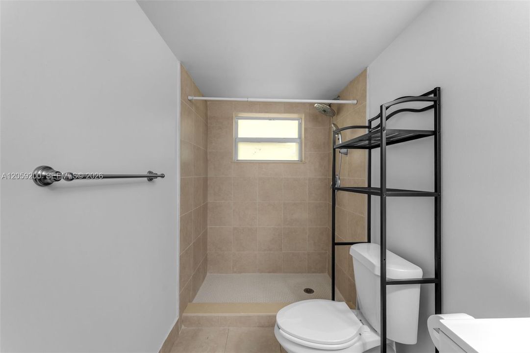 En Venta: $349,000 (2 camas, 2 baños, 1346 Pies cuadrados)
