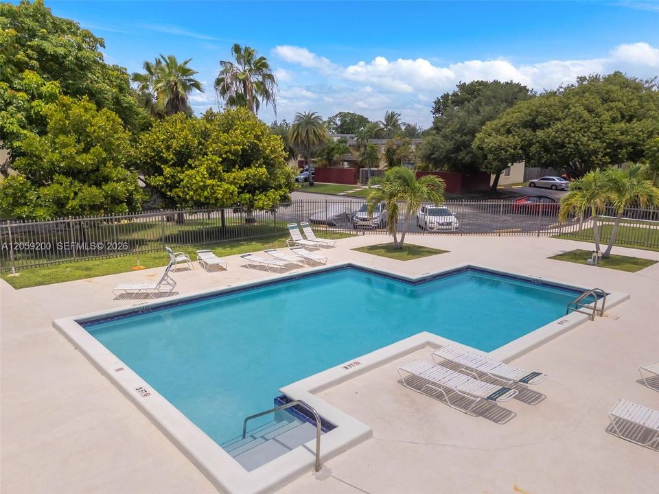 En Venta: $349,000 (2 camas, 2 baños, 1346 Pies cuadrados)