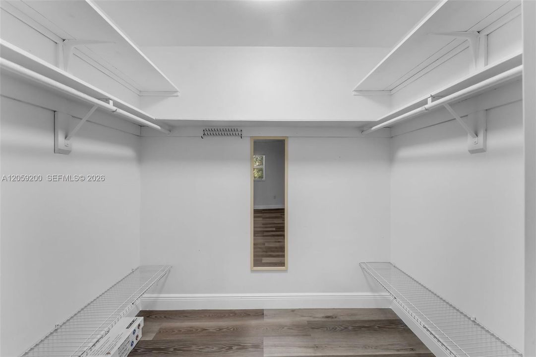 En Venta: $349,000 (2 camas, 2 baños, 1346 Pies cuadrados)