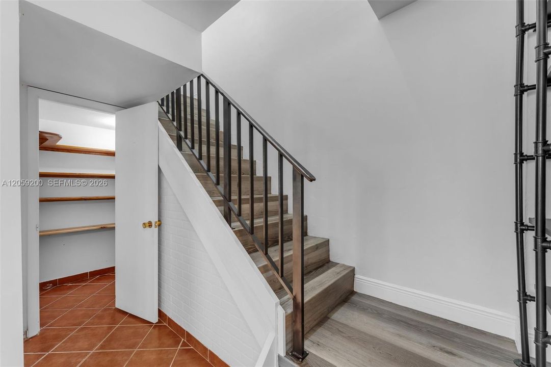En Venta: $349,000 (2 camas, 2 baños, 1346 Pies cuadrados)