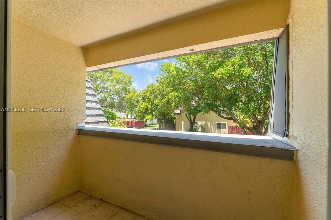 En Venta: $349,000 (2 camas, 2 baños, 1346 Pies cuadrados)