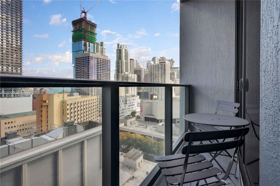 В аренду: $2,950 (0 спален, 1 ванн, 412 Квадратных фут)