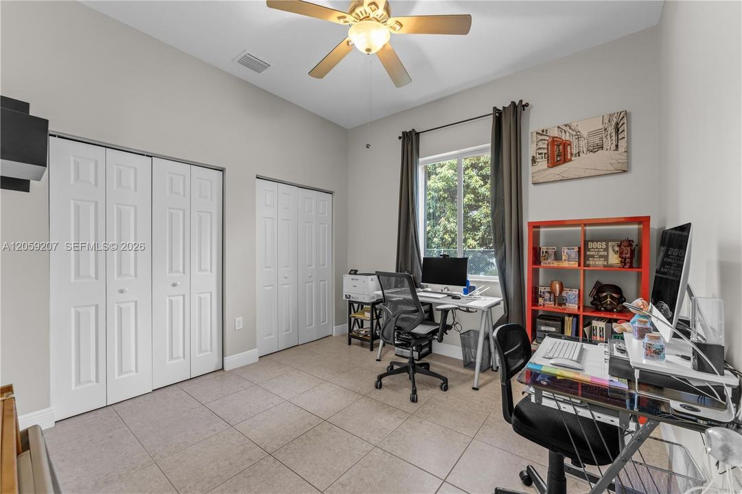4 BEDROOM OR OFFICE